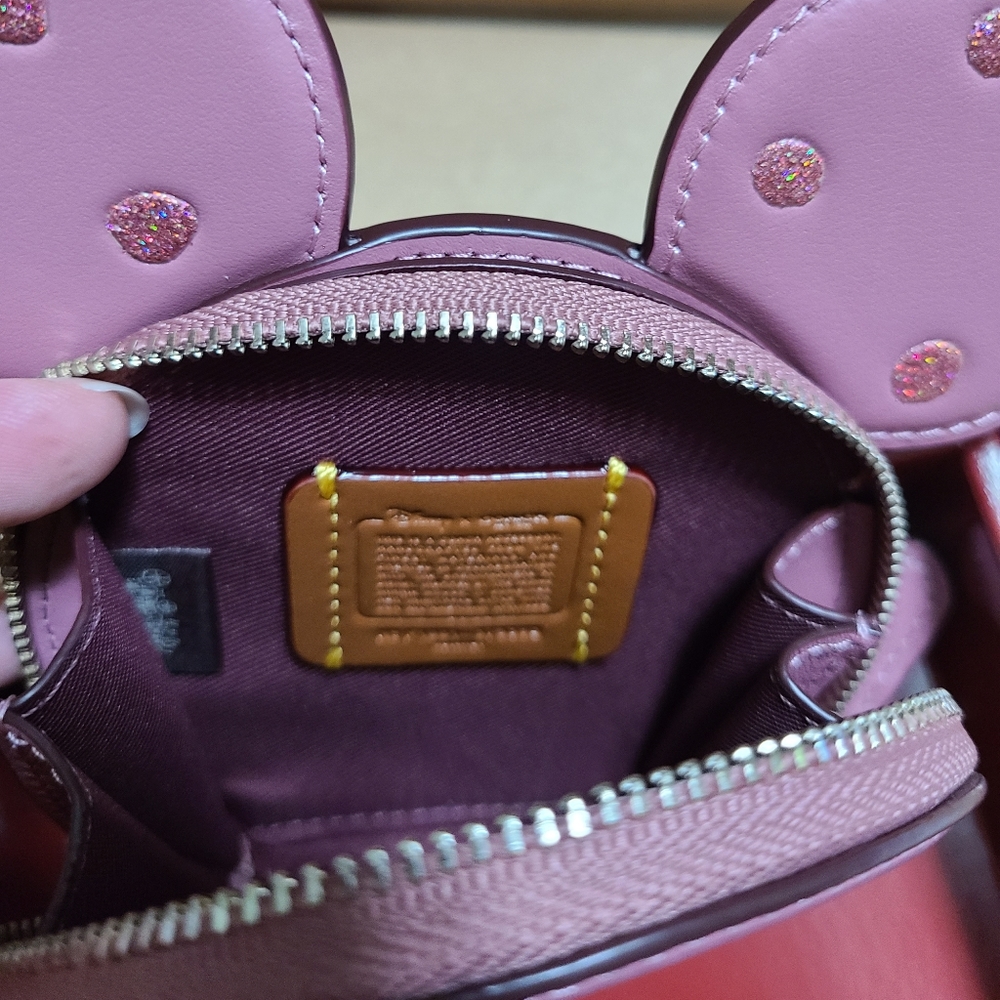 2 x HP🎉💗New Coach Boxed Minnie Mouse Coin Case - Picture 9 of 10